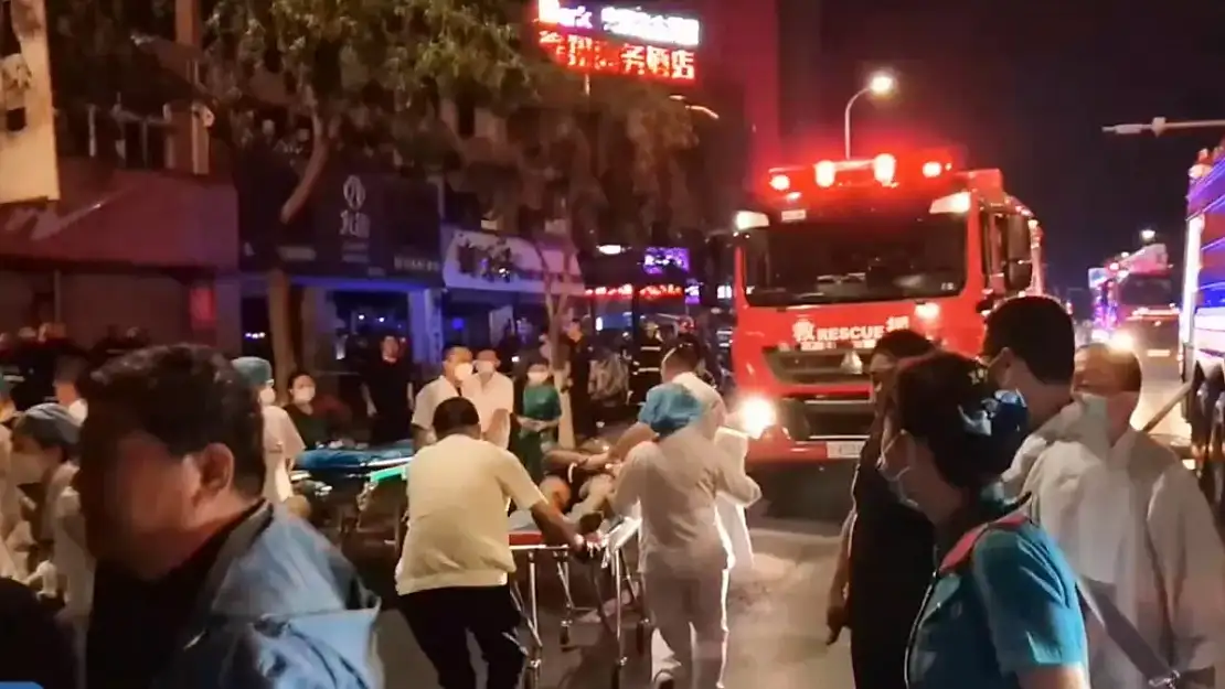 Restoran'da Patlama Oldu 2 Ölü Onlarca Yaralı