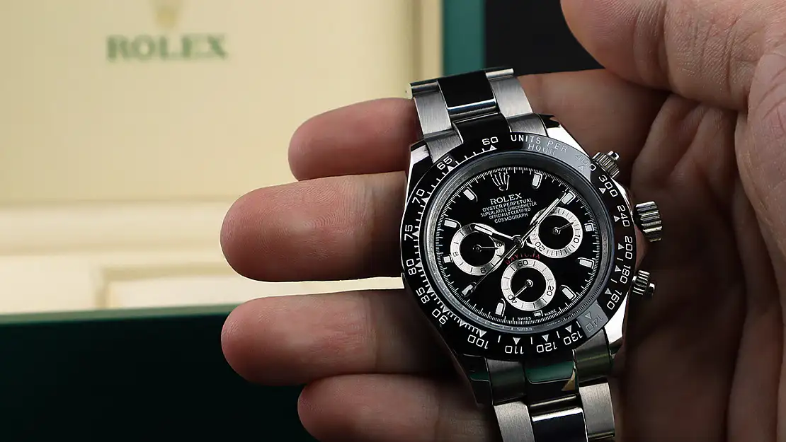 Rolex Saatlerini Mal Beyanında Göstermeyen Başkanın Evine Baskın Düzenlendi