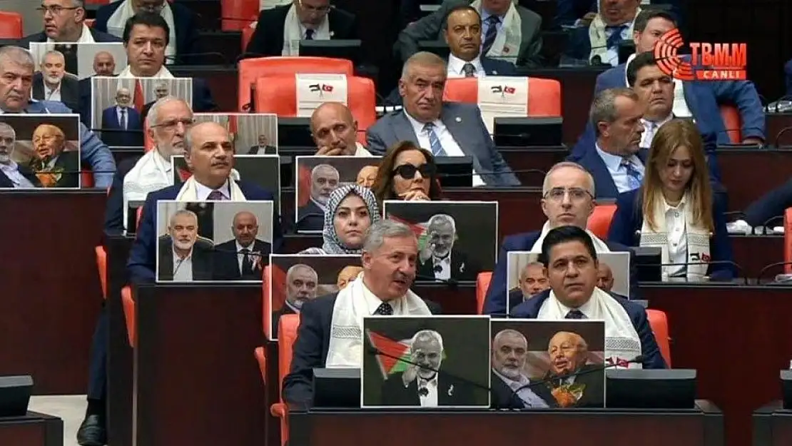 Saadet Partisi'nden TBMM'de Mahmut Abbas'a Dikkat Çeken Karşılama