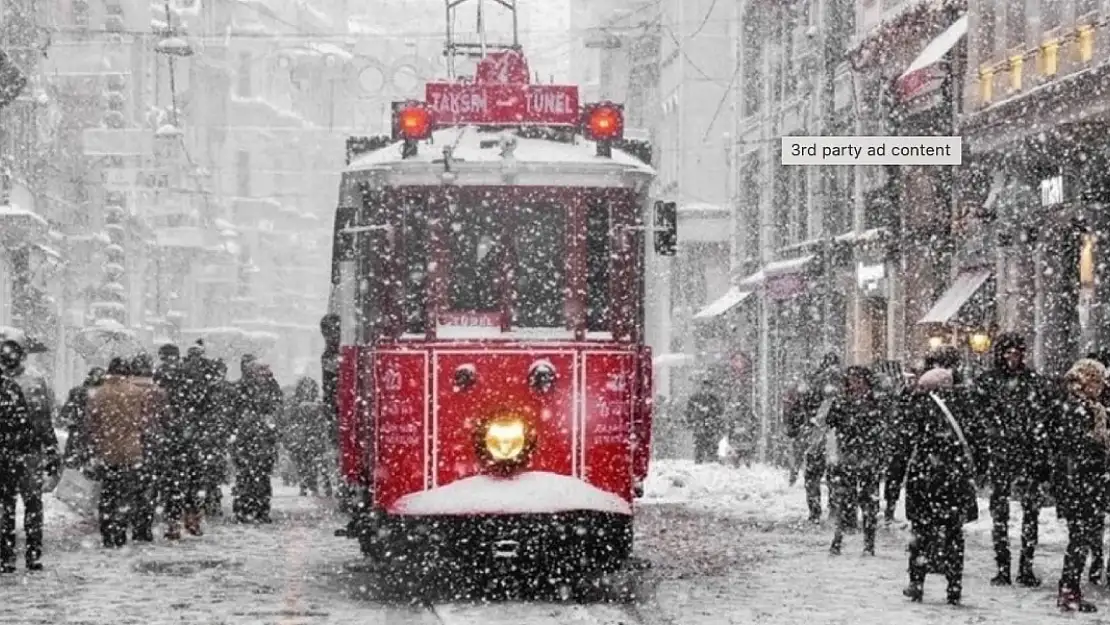 Saat Verildi İstanbul'a Kar ve Fırtına Birlikte Geliyor