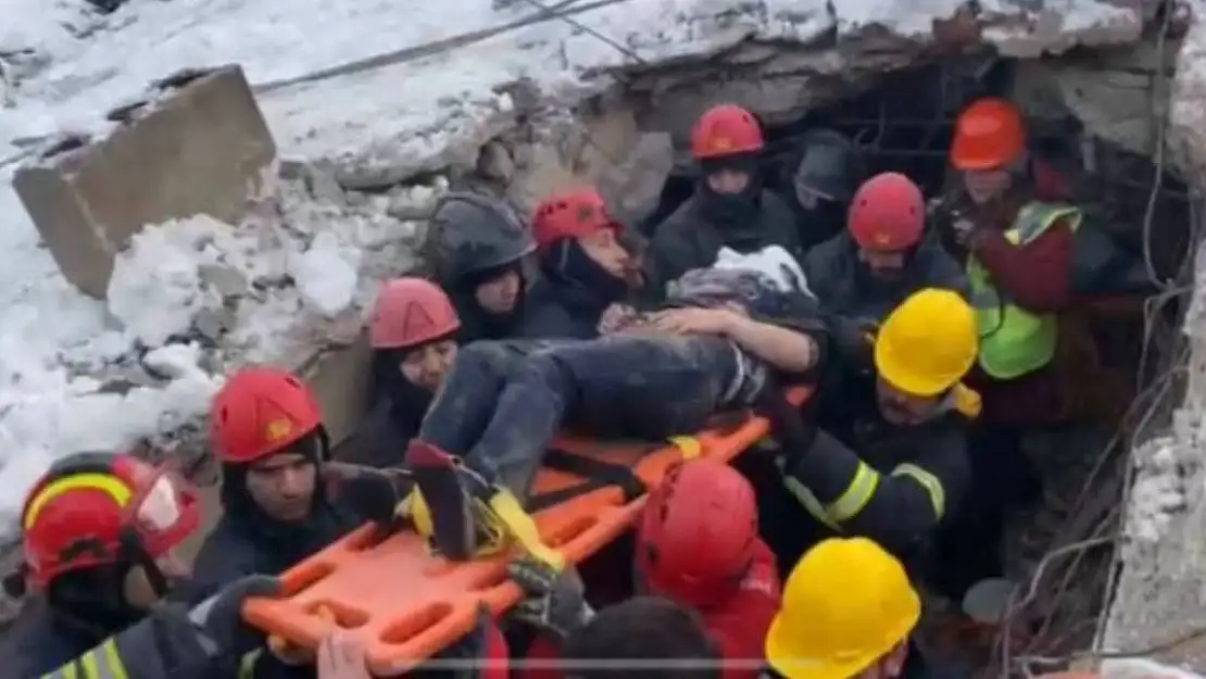 Sağlık Çalışanlarının Gözünden 6 Şubat Depremi Göz Yaşlarını Tutamadılar