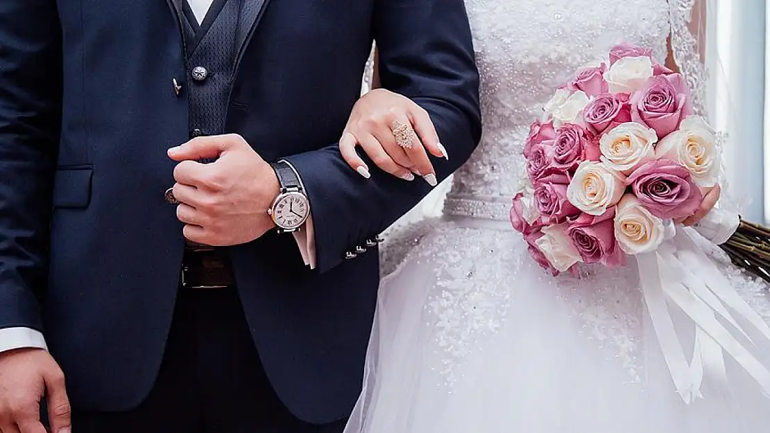 Sahte evlilik çetesine operasyon: 10'u nikah memuru 30 gözaltı