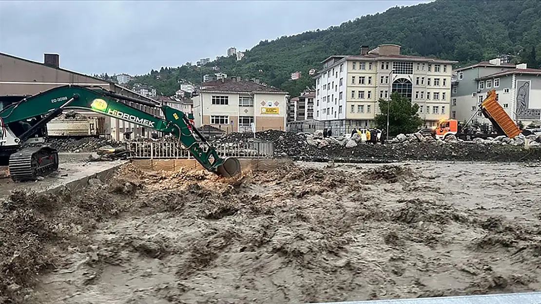 Samsun'da Selde Mahsur Kalan 34 Kişi Kurtarıldı