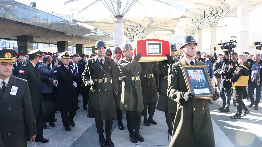 Şehit Teğmen son yolculuğuna uğurlandı