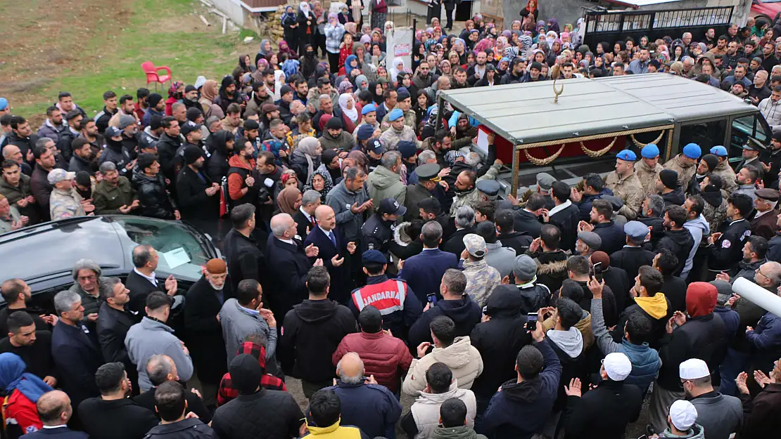 Şehit Uzman Çavuş Serkan Sayın, memleketinde toprağa verildi