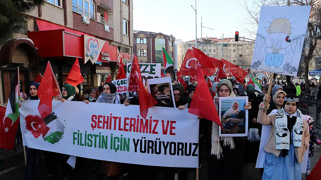 Tekirdağ'da şehitlerimiz ve Filistin için anlamlı yürüyüş