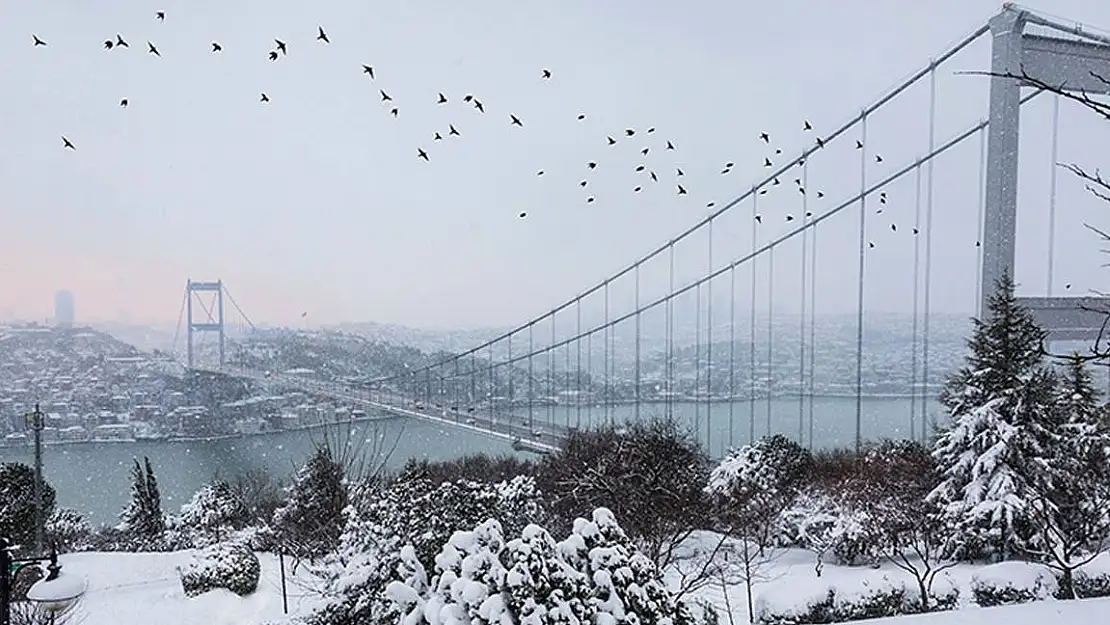 Sıcaklıklar 10 derece birden düşüyor: İstanbul'a kar ne zaman yağacak?