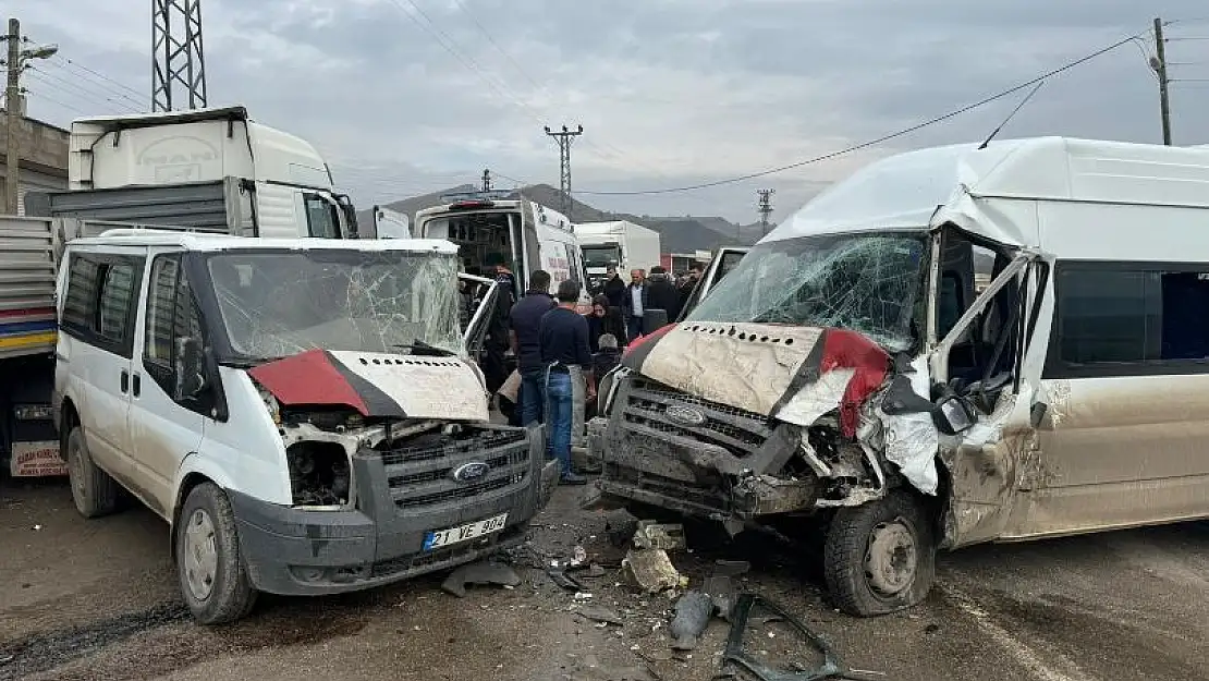 Şırnak'ta trafik kazası: 18 yaralı