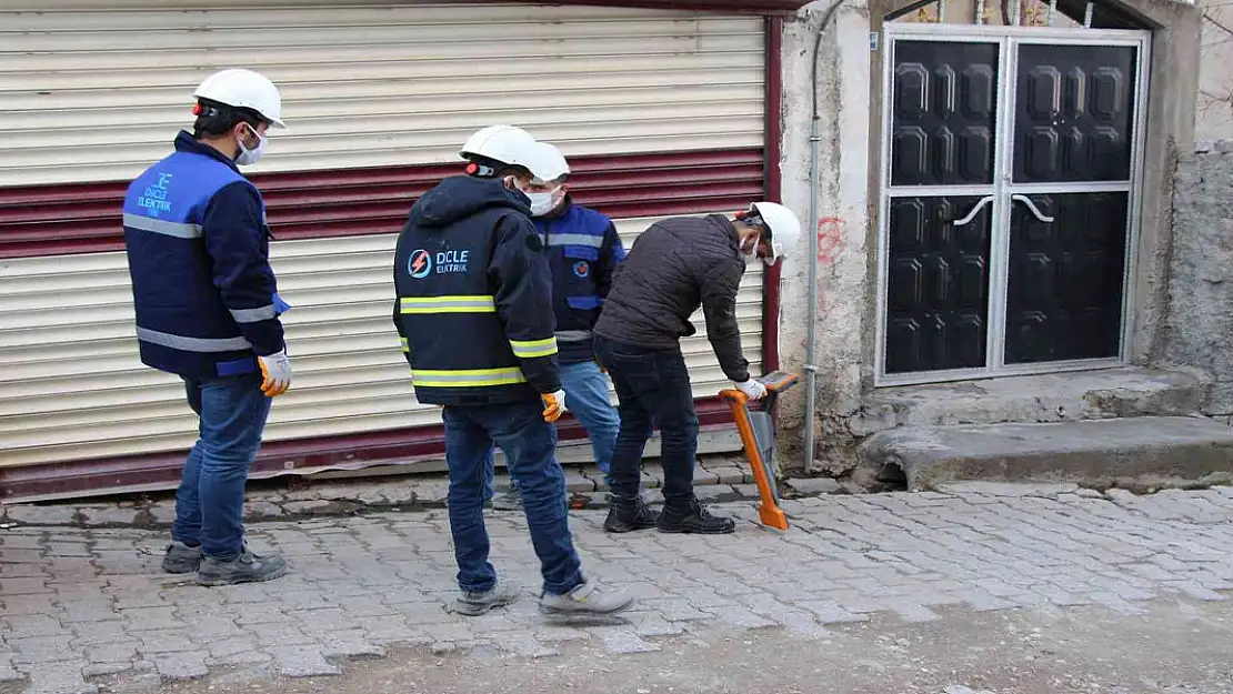 Şırnak'ta Yer Altındaki Kaçak Elektrik Hattı Patlama Sonucu Ortaya Çıktı