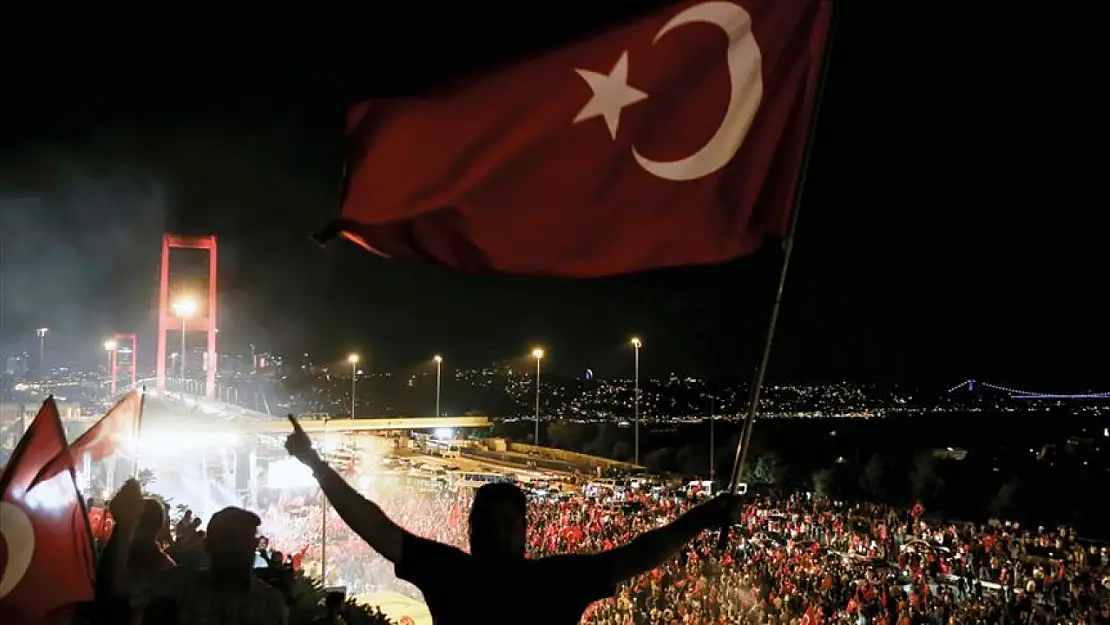 Siyasilerden 15 Temmuz Demokrasi ve Milli Birlik Günü Paylaşımları