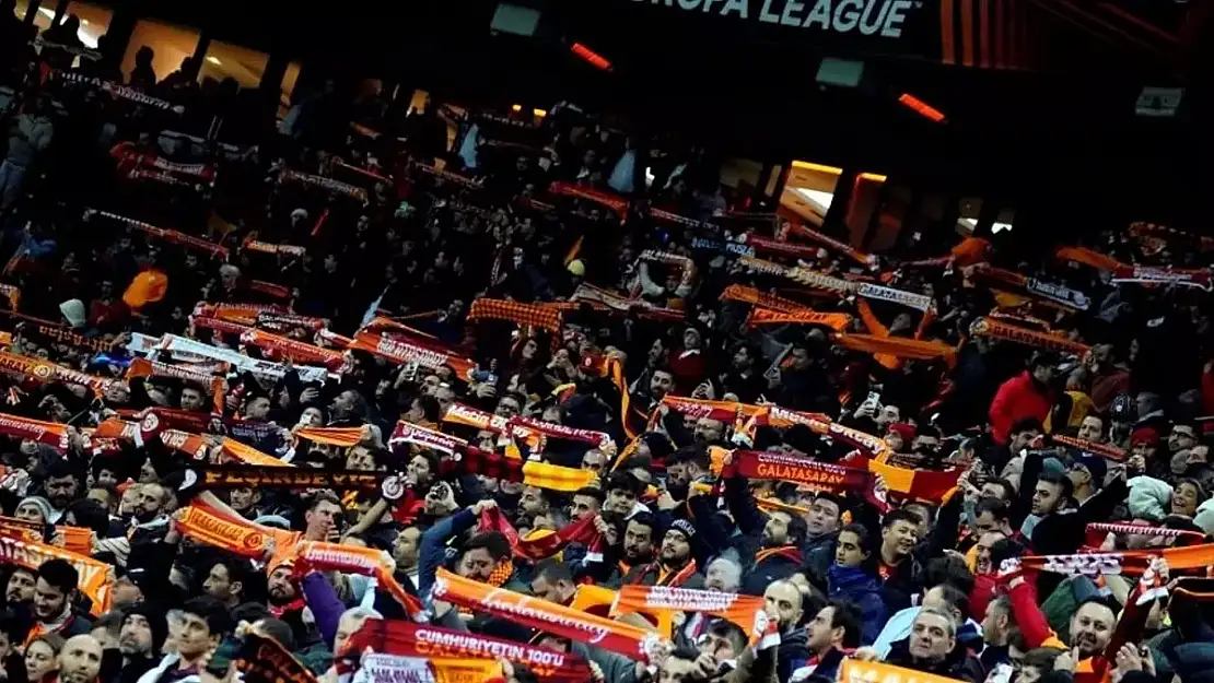 Sparta Prag'dan Galatasaray Taraftarına Gönderme