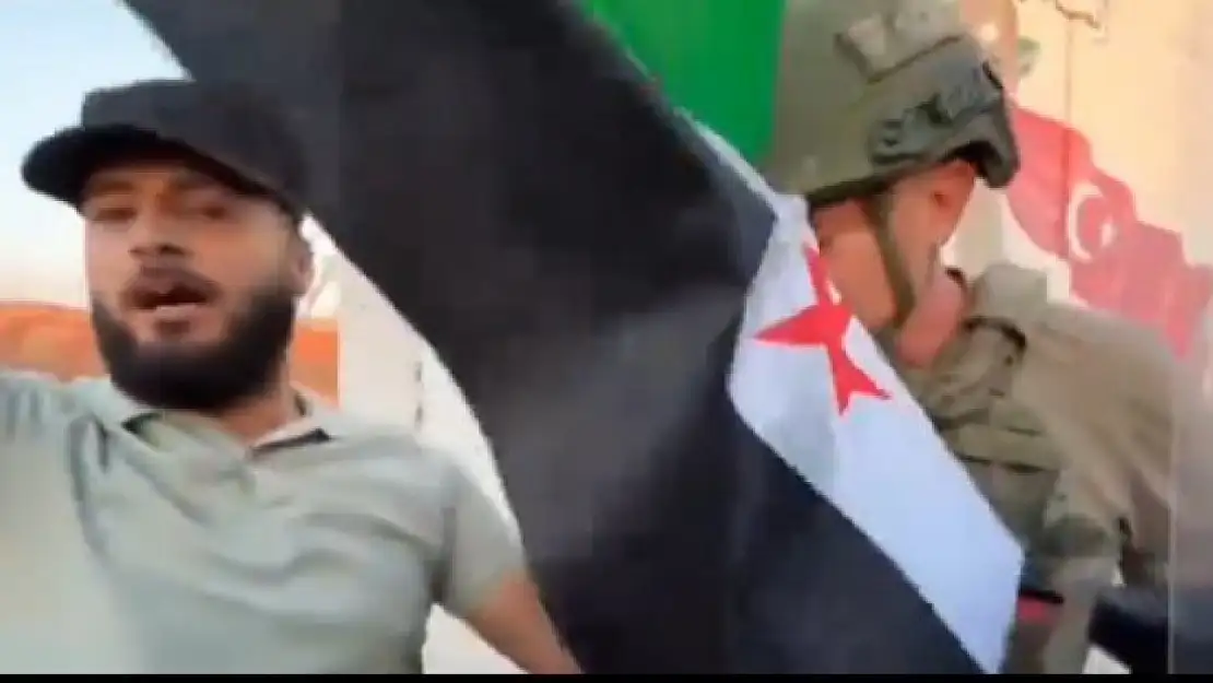 Suriye'de Neler Oluyor? Türk Askeri Suriye Bayrağını mı Öptü?