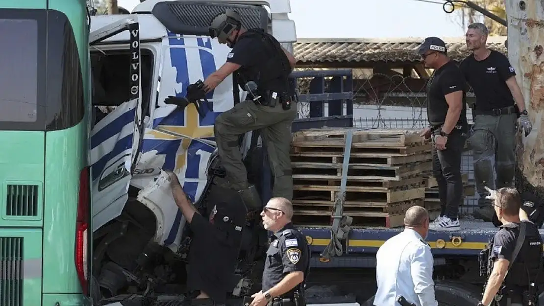 Tel Aviv'de Otobüs Durağına Saldırı! Çok Sayıda Ölü ve Yaralı Var