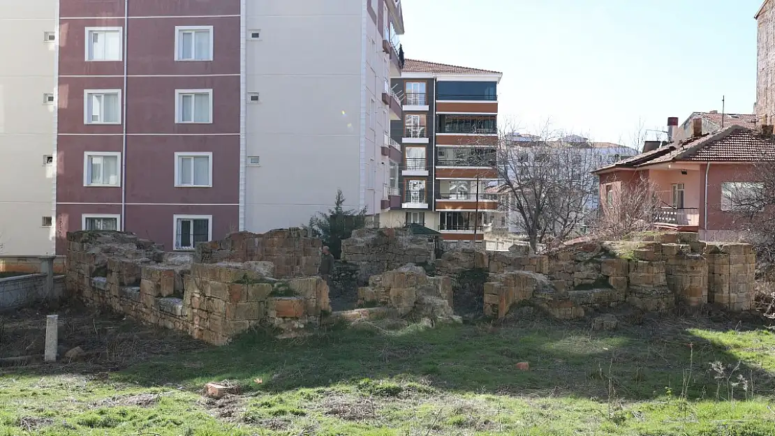 Temeli 100 Yıl Önce Atılan Cami Halen Tamamlanamadı