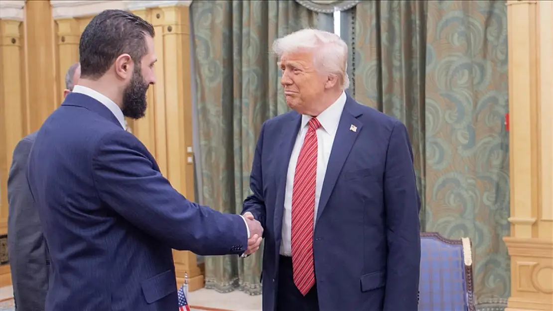 Trump, Suriye'ye yönelik yaptırımları kaldırdı! Beyaz Saray'dan açıklama