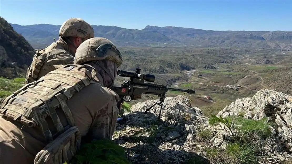 TSK, Teröristlerin İnlerinde! Irak'ın Kuzeyinde PKK'nın Mühimmat Depolarını İmha Ediliyor