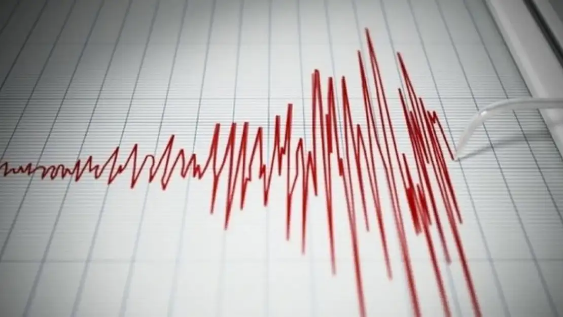 Türkiye Sabaha Deprem İle Uyandı