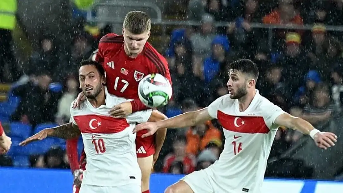 Türkiye - İzlanda Maçının İlk 11'ler Belli Oldu