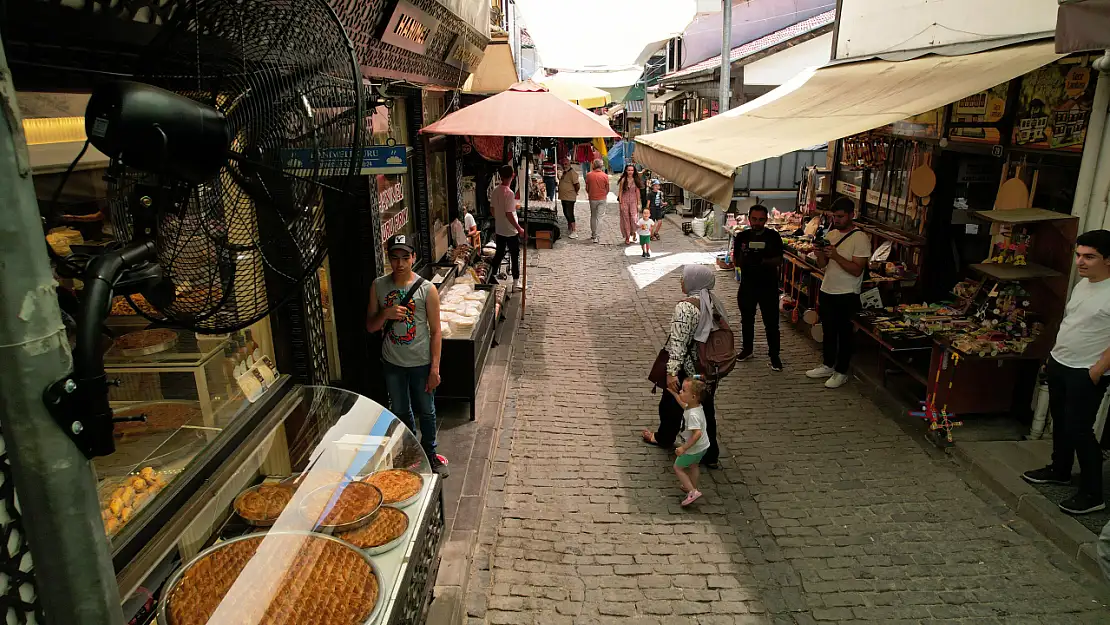 Türkiye'nin En Ferah Sokağı Oldu! Turistler Ayrılmak İstemiyor