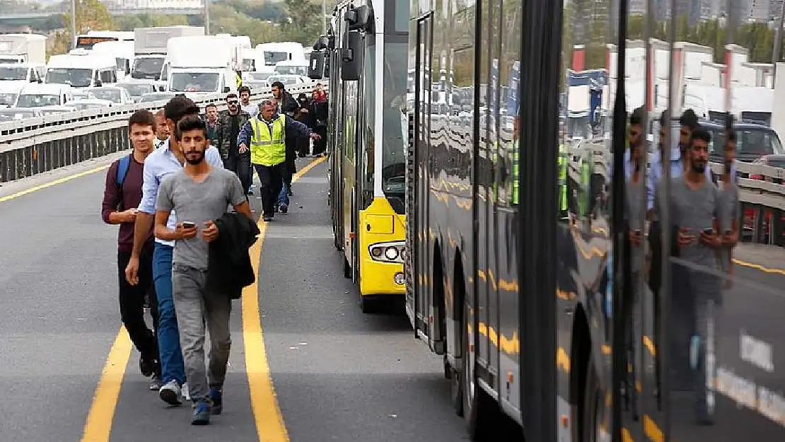 Üniversite Öğrencilerine Ulaşım Ücretsiz Oldu