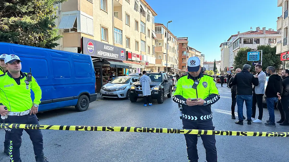 Üsküdar'da Polise Saldırı! Emekli Subay ve Oğlu Terör Estirdi: 3 Yaralı