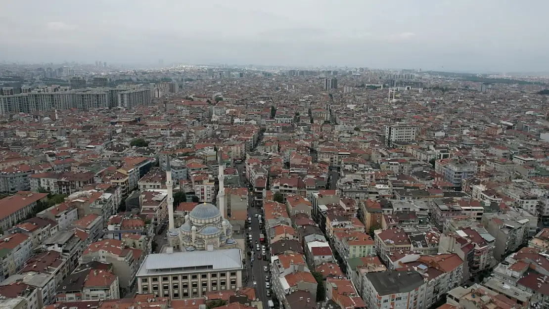 Uzmanı Uyardı: İstanbul Kendiliğinden Yıkılacak 400 Bina Var