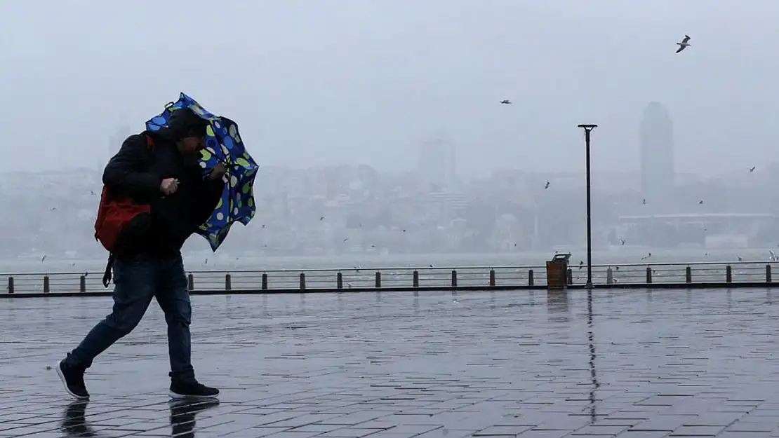 Valilik saat verip uyardı, İstanbul'da fırtına alarmı!