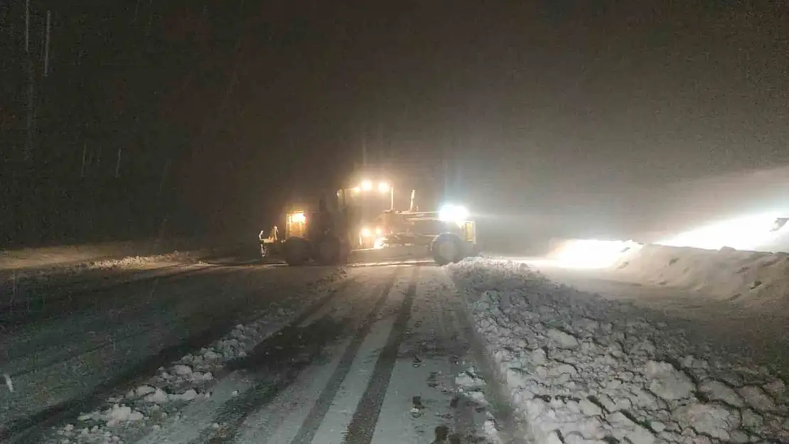 Van'da 86 yerleşim yerinin yolu ulaşıma kapandı