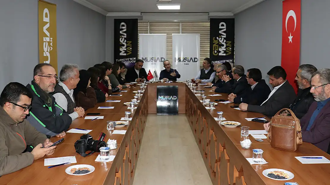 Van'da 'Kariyer Planlama ve İngiltere'de Eğitim' semineri