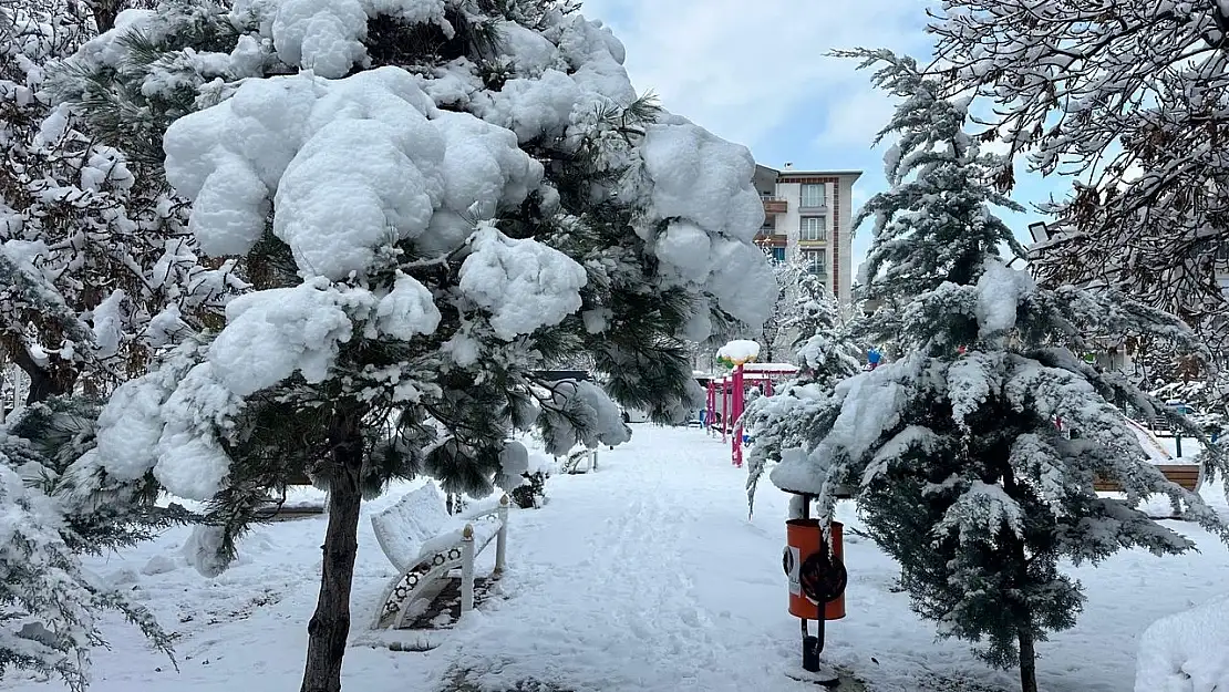 Yoğun kar yağışı! Bir ilde okullar tatil