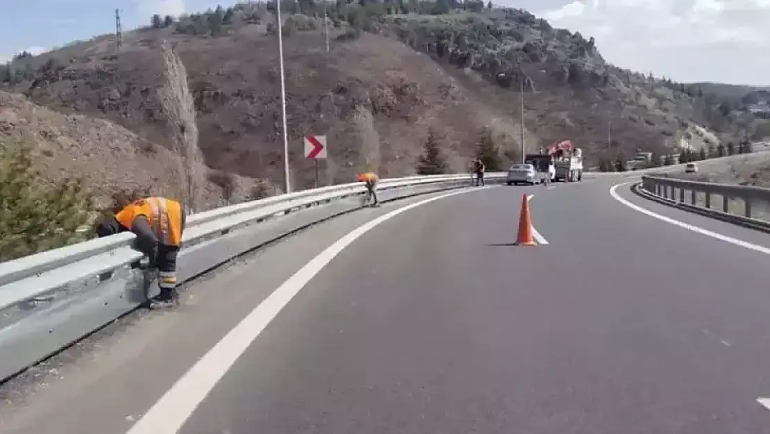 Yollarda motorcu dostu bariyer!