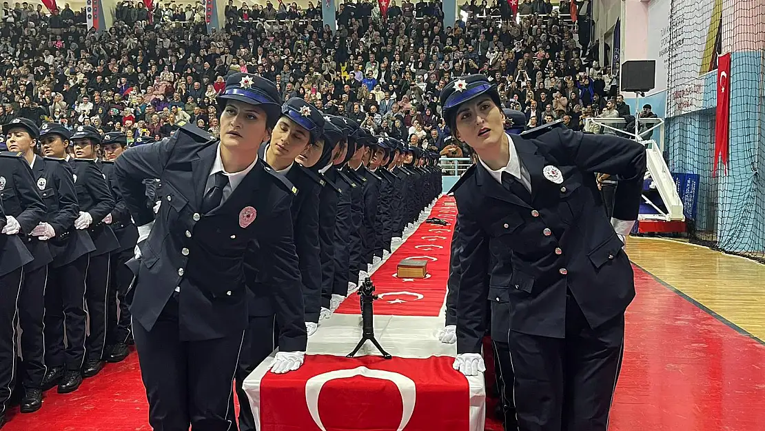  Yozgat'ta 860 kadın polis yemin ederek mesleğe ilk adımı attı