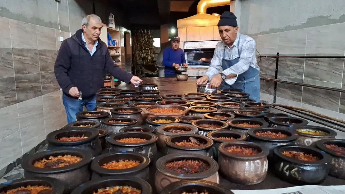 Yüzyıllardır Süren Gelenek Hazır Olunca Kaleden Davul Çalınıyor