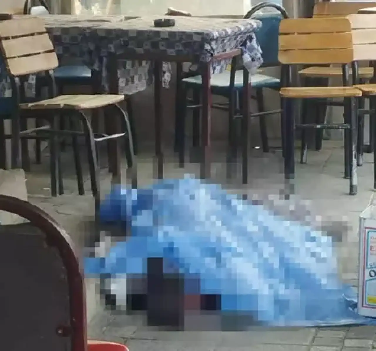 Baba ve oğul husumetli oldukları kıraathane sahibini öldürdü