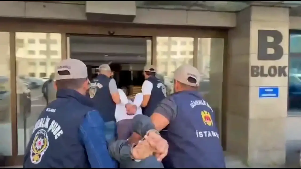 Kız Öğrenci Yurdunda Eşyalara Zarar Verdiği Belirlenen 4 Zanlı Yakalandı