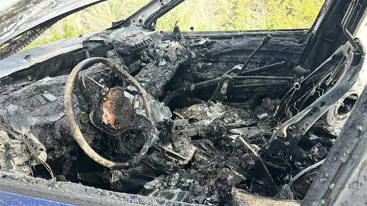 Samsunsporlu Musaba'nın otomobili alev alev yandı