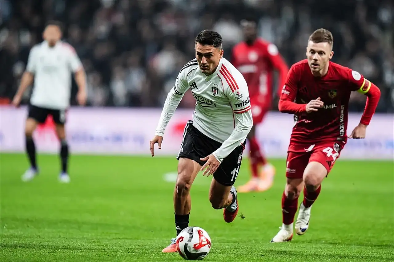 Beşiktaş'tan Evinde Kritik Kayıp 4 Gollü Maçta Puanlar Paylaşıldı