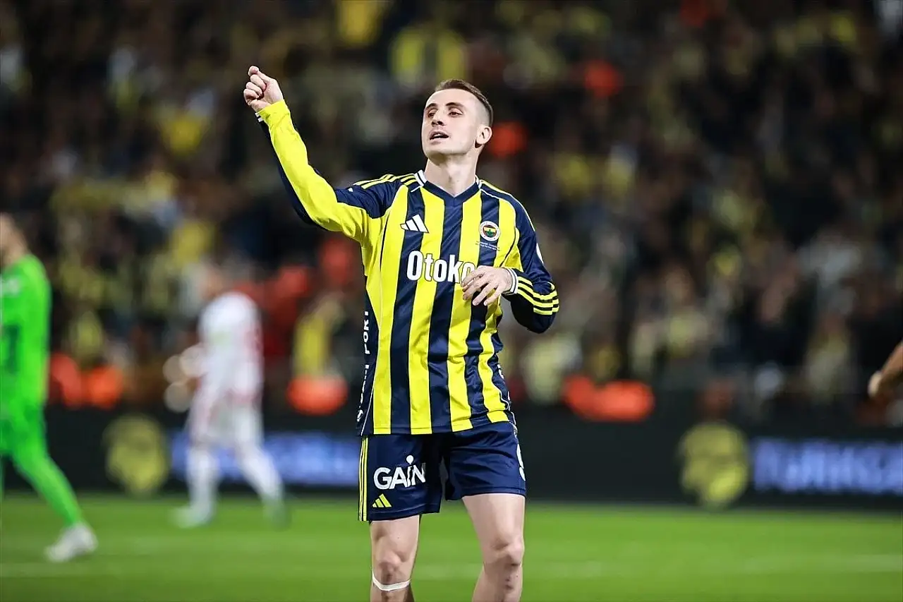 Samsunspor'u 2 Golle Geçen Fenerbahçe Süper Kupa'da Adını Finale Yazdırdı