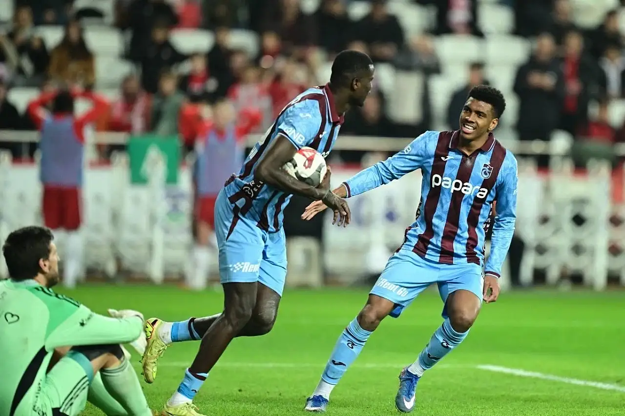 Trabzonspor, Antalyaspor karşısında 2 puan bıraktı