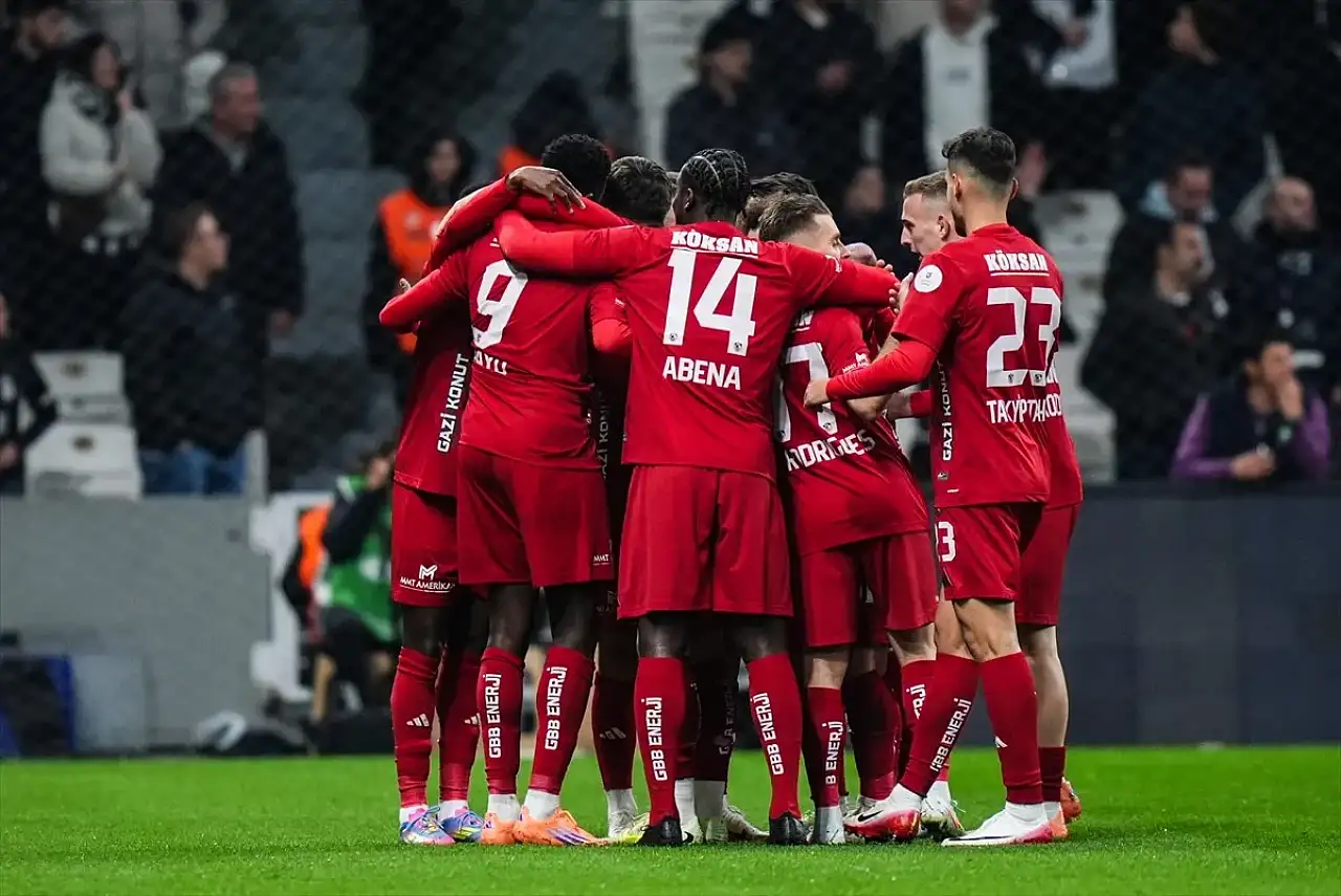 Beşiktaş'tan Evinde Kritik Kayıp 4 Gollü Maçta Puanlar Paylaşıldı