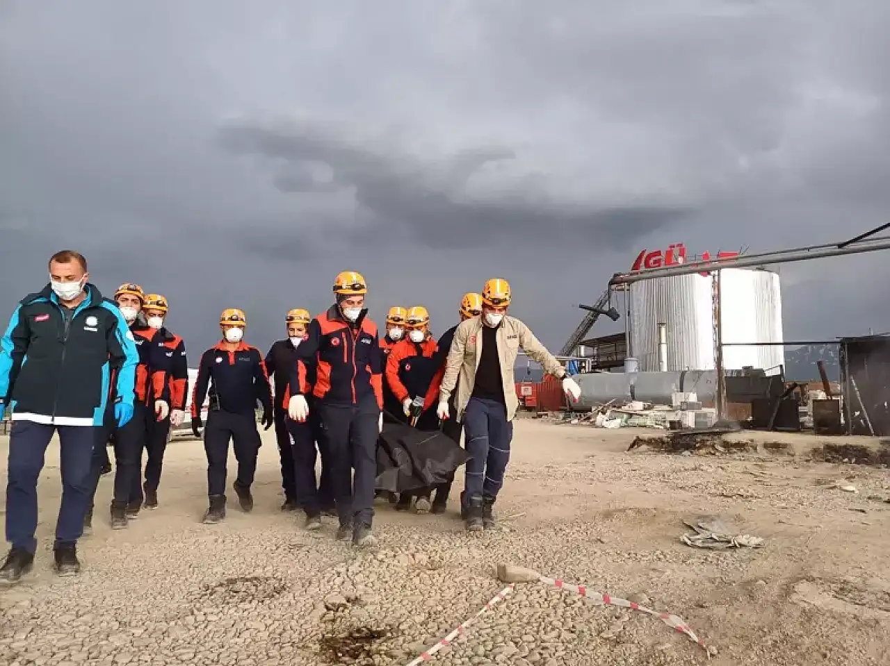 Asfalt üretim tesisinde patlama 1 ölü