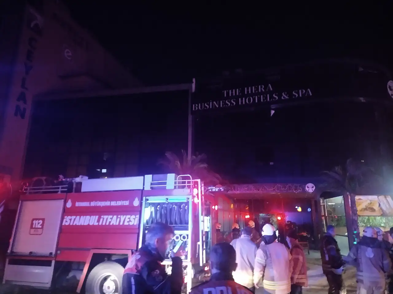 Ataşehir'de otelde yangınında 5 kişi yaralandı