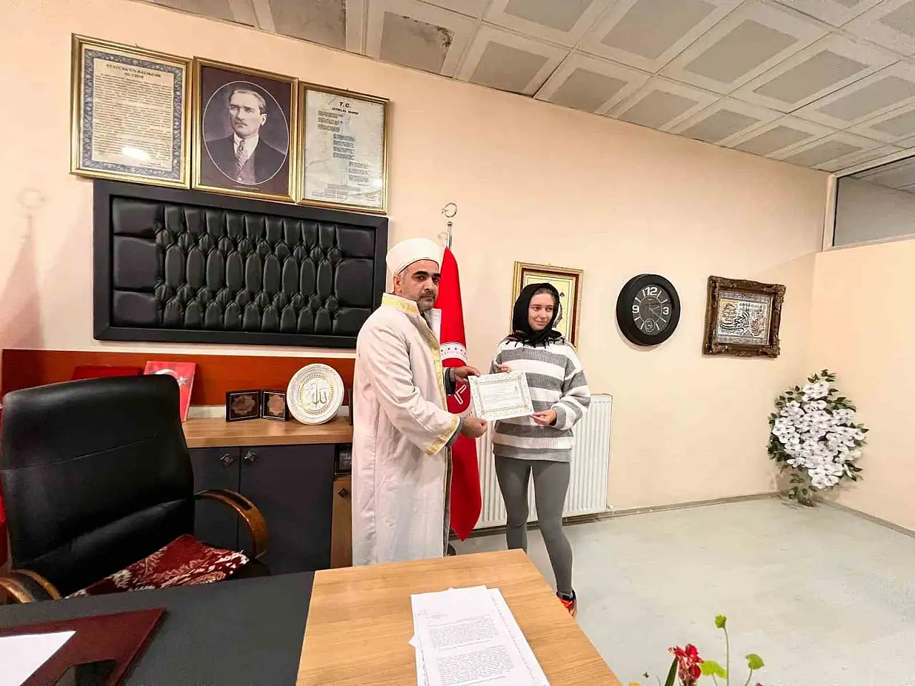 Antalya'ya tatile gelen Rus turist aşık oldu, İslam'a girdi!