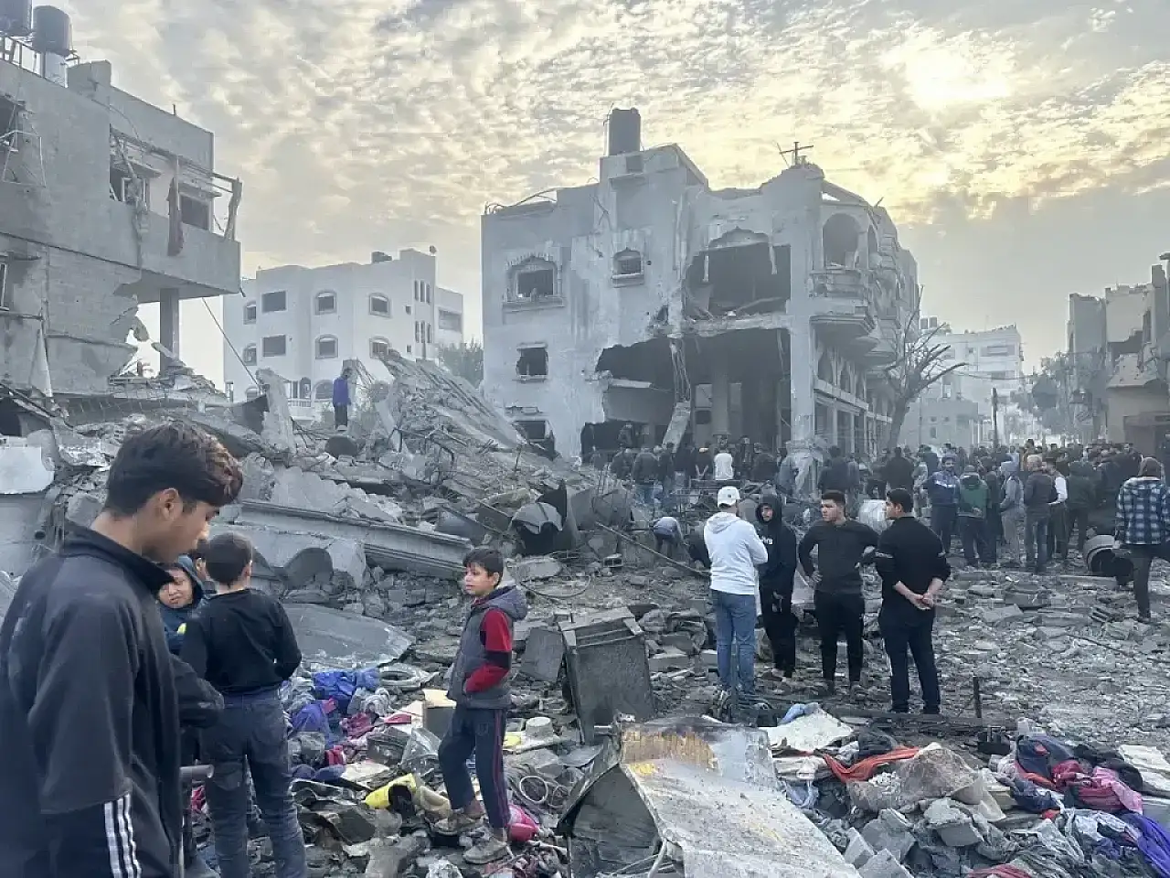 Gazze'de İsrail Ateşkesi Sürekli İhlal Ediyor