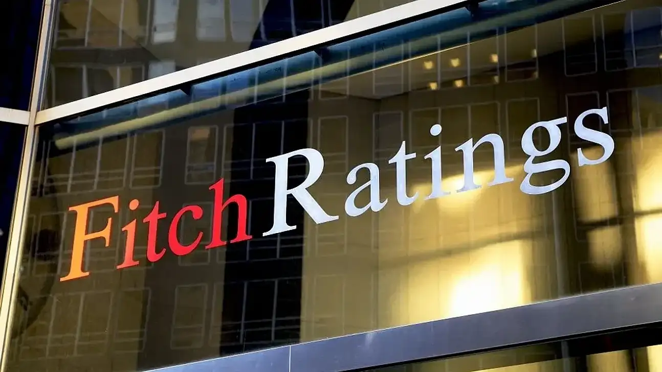 Fitch Türkiye'nin Kredi Notu Görünümünü Durağandan Pozitife Çevirdi