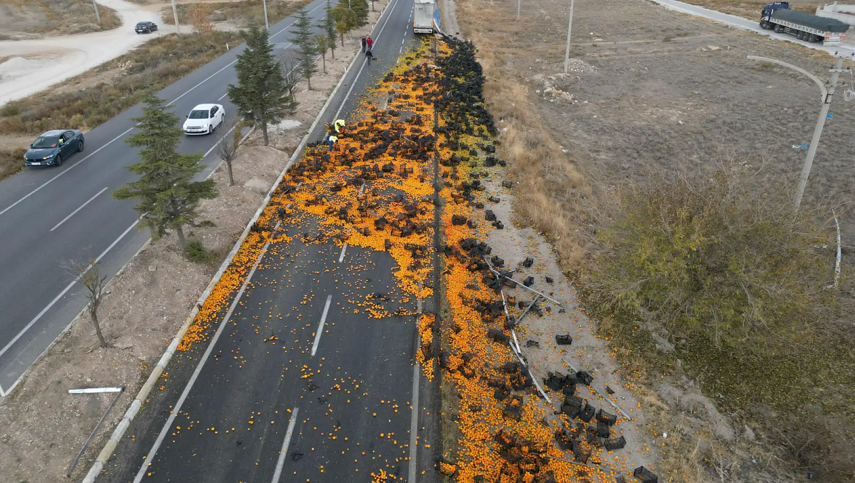 10 Ton Mandalina Trafiği Felç Etti