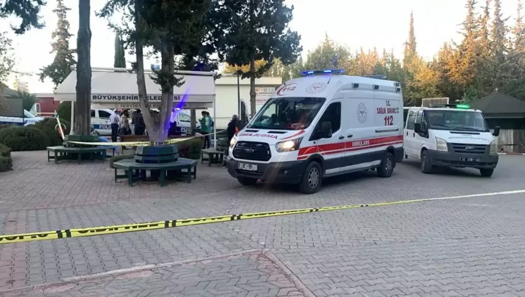 Adana'da korkunç olay! Anne ile 2 kızı mezarlıkta öldürüldü