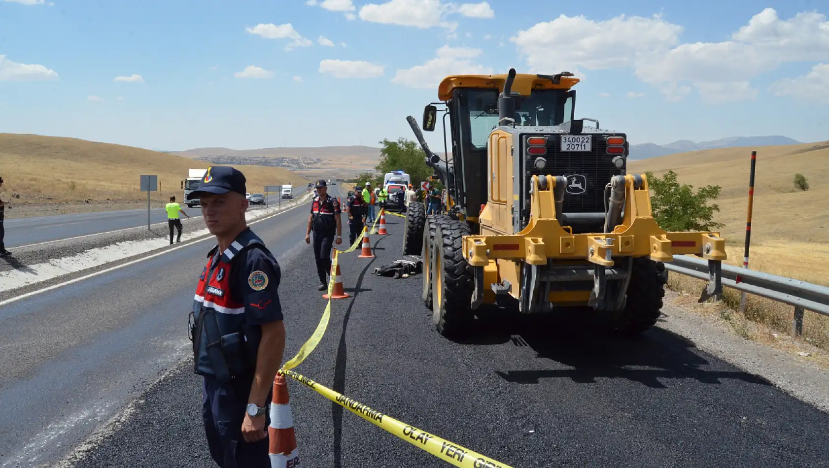 Asfalt Çalışması Sırasında Greyderin Altında Kalan İşçi Feci Şekilde Can Verdi