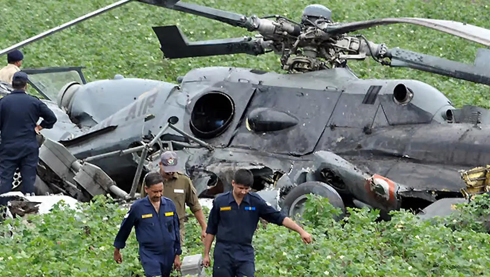 Askeri Helikopter Düştü! Helikopterden Kurtulan Olmadı