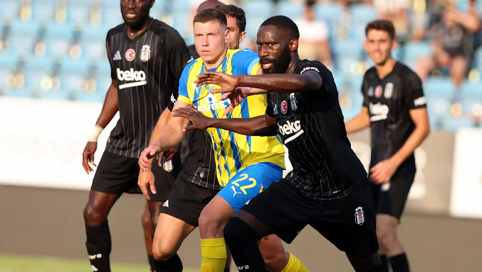 Beşiktaş'ta İlk Prova Tat Vermedi!